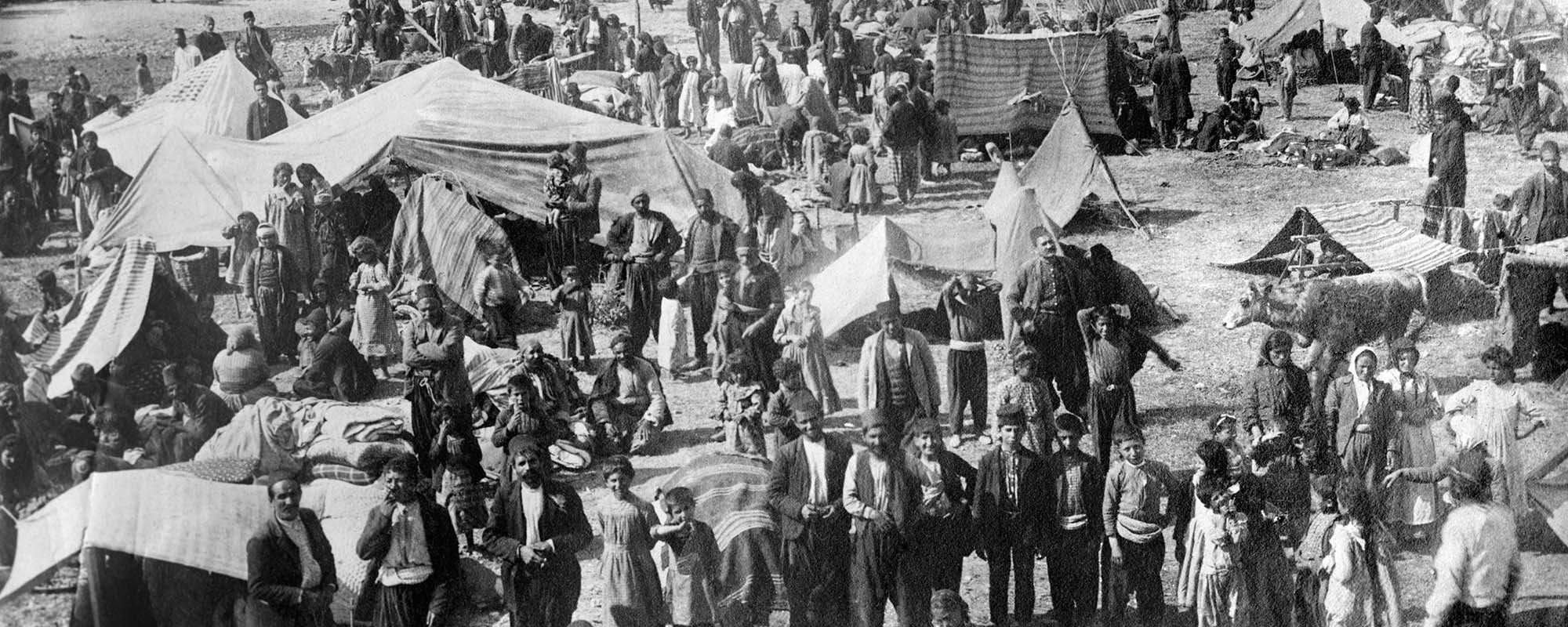 Οικογένειες σε καταυλισμό προσφύγων, Δεκέμβριος 1920